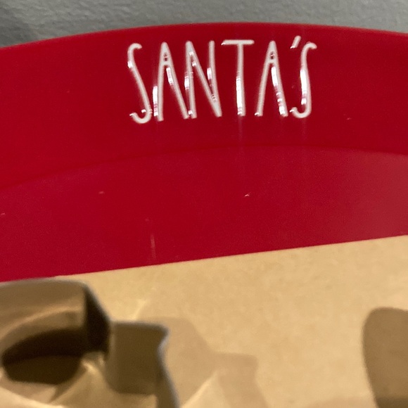 Rae Dunn 🎅 Red Santa’s Exchange Plate w/ Cookie Cutters - Christmas Platter NIB - Picture 2 of 9